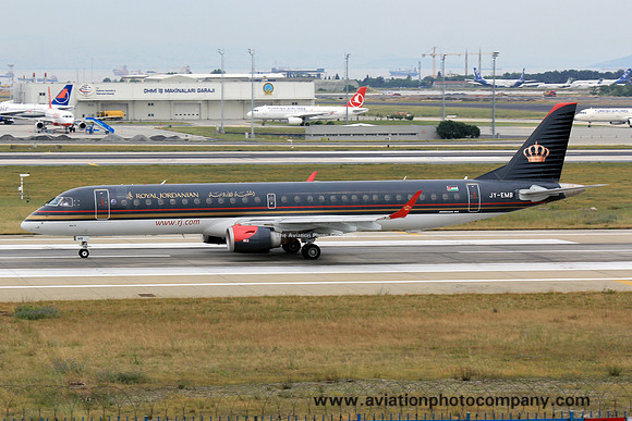 Royal Jordanian Embraer ERJ-190 JY-EMB at Istanbul IAP (2014)