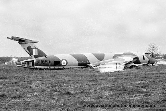 RAF Handley Page Victor K.1A XH650 dumped at Manston (1978)