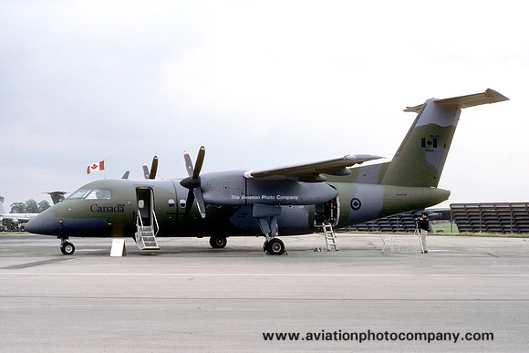 Canadian Armed Forces 412 Squadron DHC-8-102 142801 (1987)
