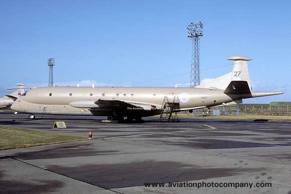 RAF Kinloss Wing Hawker Siddeley Nimrod MR.2P XV227 (1985)