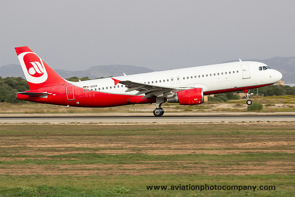 Sundair Airbus A320-214 D-ASGK (2024)