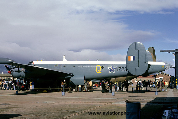 South African Air Force 35 Squadron Avro Shackleton MR.3 1723/Q (1975)