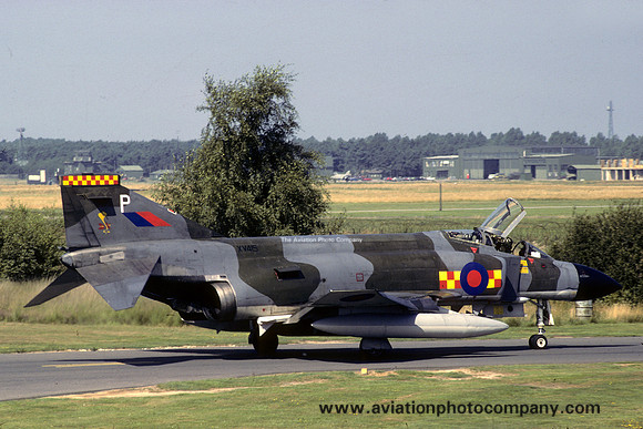 RAF 92 Squadron McDonnell F-4M Phantom FGR.2 XV415/P at RAF Wildernath (1983)