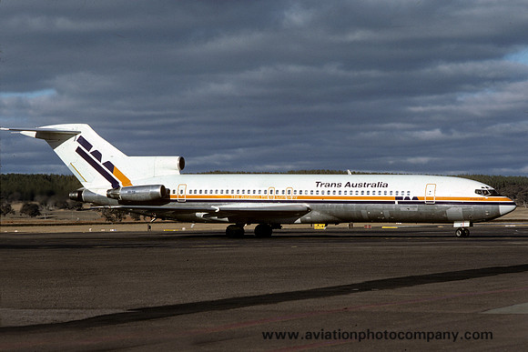 Trans Australia Boeing 727-200 VH-TBI (1982)