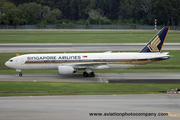 Singapore Airlines Boeing 777-200ER 9V-SVO at Singapore IAP (2015)
