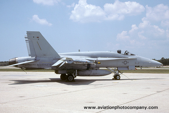 US Marines McDonnell Douglas F/A-18A Hornet 163146 (2001)