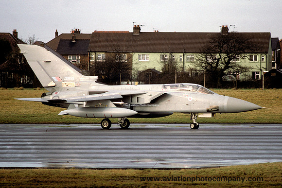 RAF Panavia Tornado F.2 ZD899 at BAE Warton (1986)