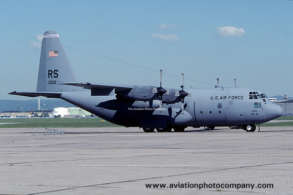 USAF 86 AW 37 AS Lockheed C-130E Hercules 64-0502/RS at Rhein Main (2001)