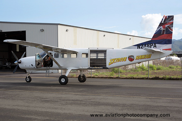Skydive Hawaii Cessna 208B N248PA at Honolulu IAP (2015)