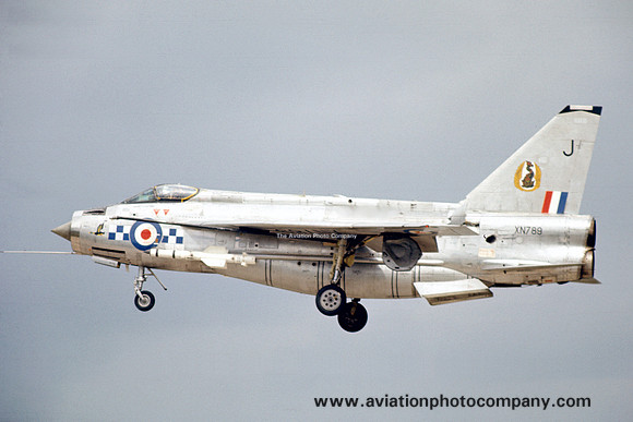 RAF 19 Squadron English Electric Lightning F.2A XN789/J