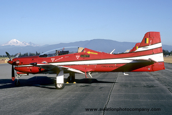 Brazilian Air Force Embraer T-27 Tucano 1311 (1987)