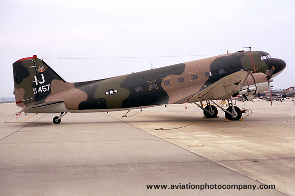 USAF 1 SOW 548 SOTS Douglas AC-47D 44-76457/IJ (1973)