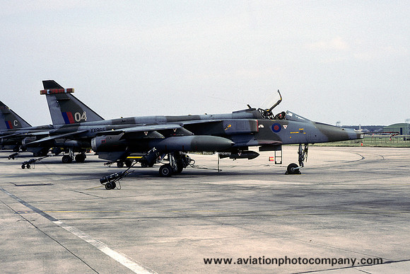 RAF 226 OCU SEPECAT Jaguat GR.1 XX965/04 (1988)