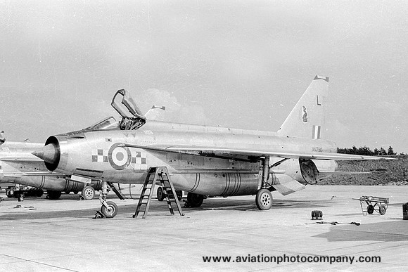 RAF 19 Squadron English Electric Lightning F.2A XN790/L (1970)