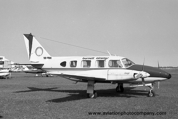 Burnett Airways Piper PA-31-310 Navajo VH-PNK (1976)