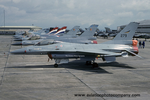 Norwegian Air Force 332 Skv GD F-16A Fighting Falcon 279 at IAT Fairford (1987)