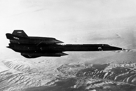 US Air Force Lockheed SR-71A Blackbird 61-7950 Air to Air