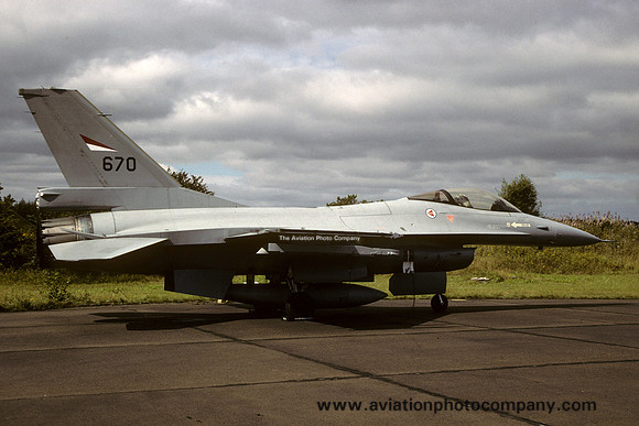 Norwegian Air Force GD F-16A Fighting Falcon 670 (1987)