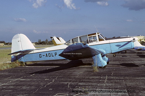 Percival P.40 Prentice T.1 G-AOLP (1980)