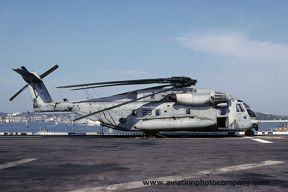 US Marines HMM-266 Sikorsky CH-53E Super Stallion 162492/ES-23 on board USS Kearsarge (2001)