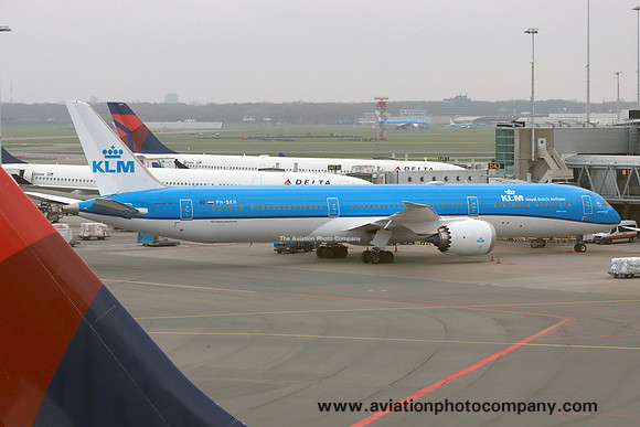KLM Boeing 787-10 PH-BKH at Amsterdam Schiphol (2022)