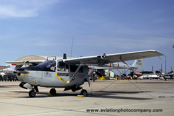 USAF 67 TRW Cessna O-2A Skymaster 69-7614 (1979)