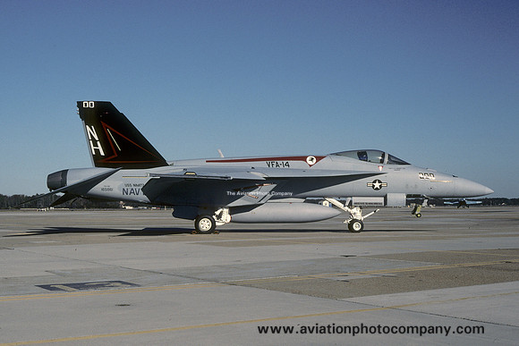 US Navy VFA-14 McDonnell Douglas F/A-18F Super Hornet 165861/NH-200 (2001)