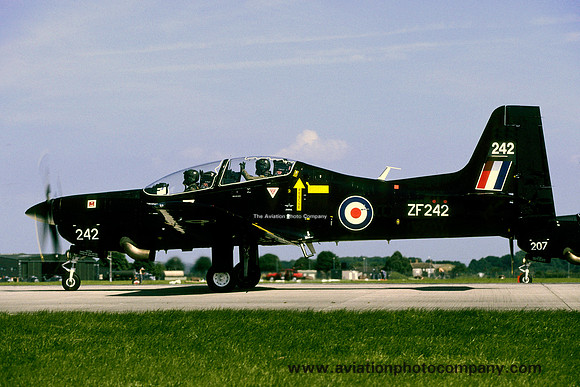 RAF 1 FTS Short Tucano T.1 ZF242 (2000)