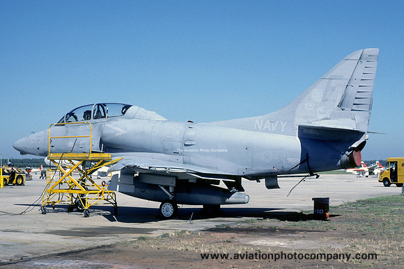 US Navy VT-86 Douglas TA-4J Skyhawk 153680/F-231 (1985)