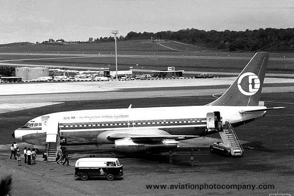 Malaysian Airlines System Boeing 737-200 9M-ARG