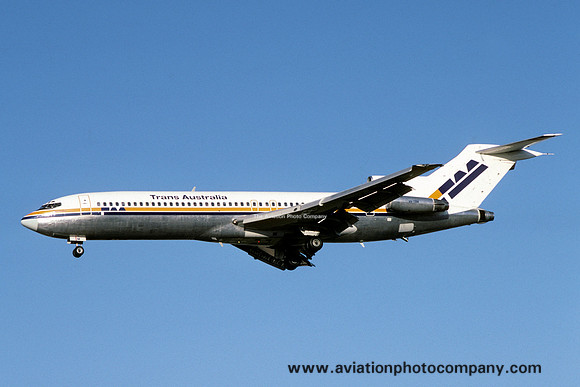 Trans Australia Airlines Boeing 727-200 VH-TBM (1982)
