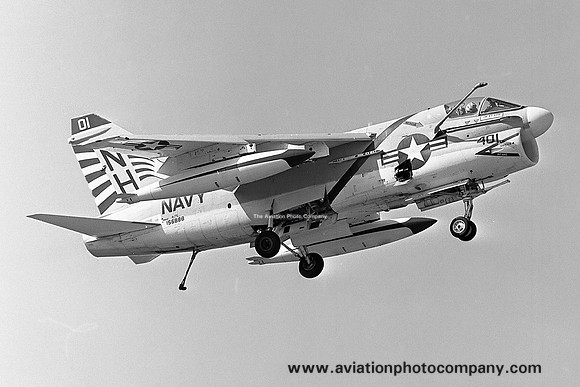US Navy VA-195 LTV A-7E Corsair 156888/NH-401 (1970)
