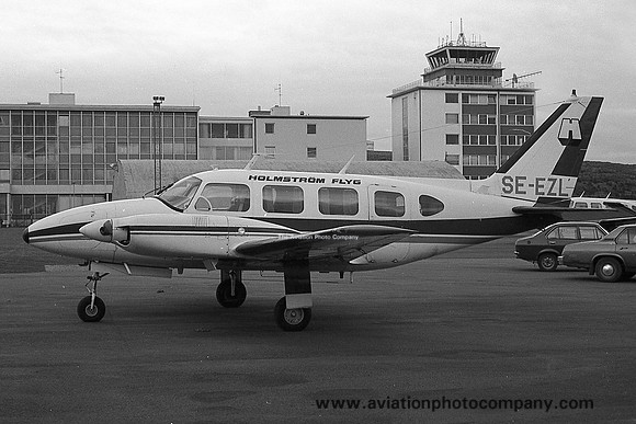 Holmstrom Flyg Piper PA-31 Navajo SE-EZL (1978)