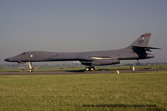 USAF 366 WG 34 BS Rockwell B-1B Lancer 86-0104/MO at RAF Cottesmore (2001)