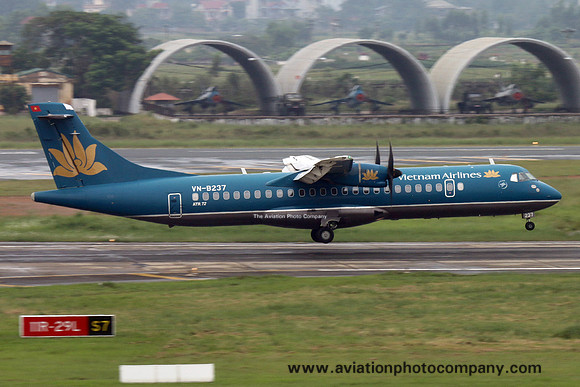 Vietnam Airlines ATR-72-200 VN-B237 (2015)