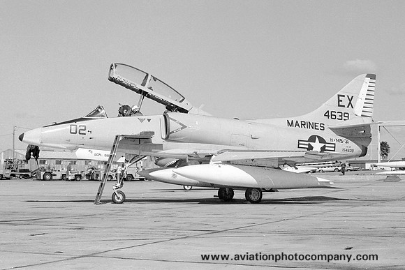 US Marines H&MS-31 Douglas TA-4F Skyhawk 154639/EX-02