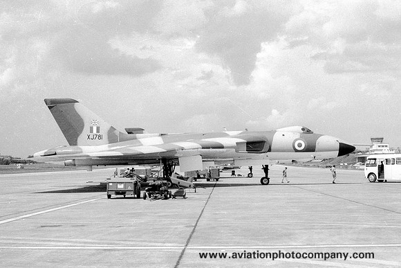 RAF Waddington Wing Avro Vulcan B.2 XJ781 (1966)
