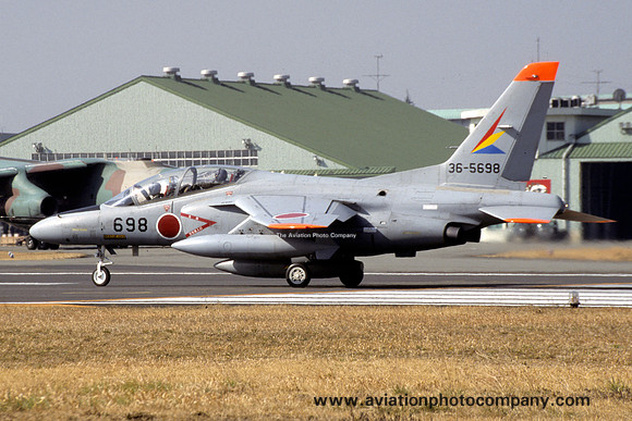 JASDF Kawasaki T-4 36-5698 (2002)