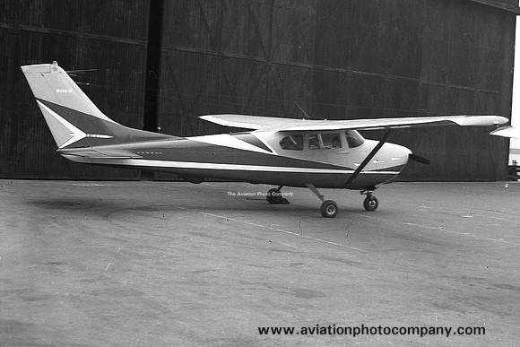 Cessna 210 Centurion N7307E