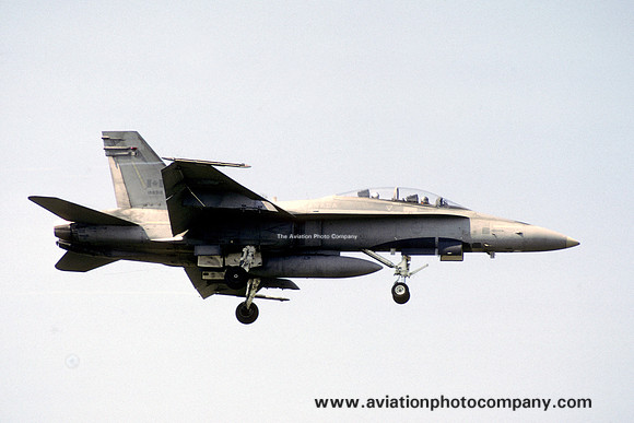 Canadian Armed Forces 1 CAG McDonnell Douglas CF-188B Hornet 188918 (1987)