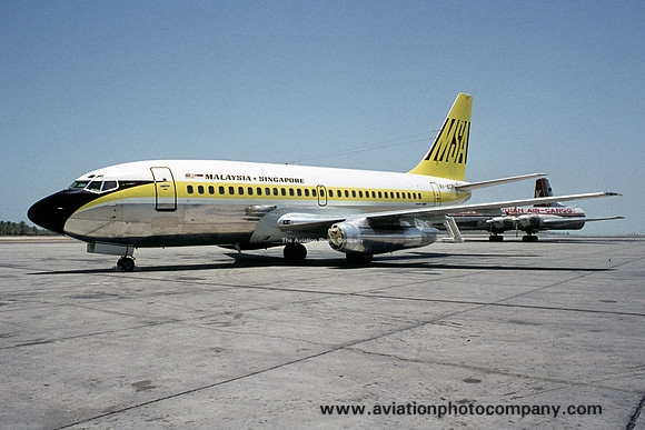Malaysia-Singapore Airlines Boeing 737-212 9V-BCR
