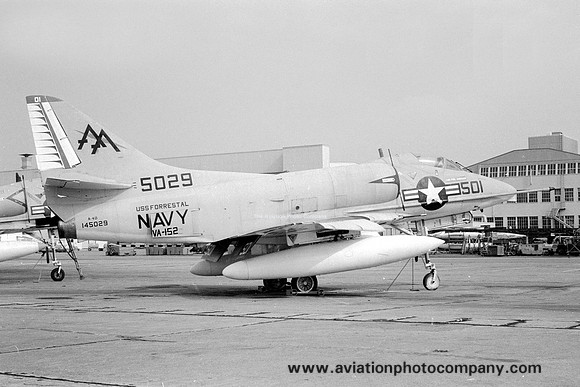 US Navy VA-152 Douglas A-4B Skyhawk 145029/AA-501