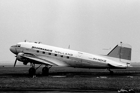 Moormanair Holland Douglas C-47 Dakota PH-MOA (1971)
