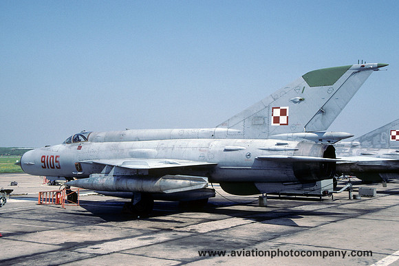 Polish Air Force 3 PLM Mikoyan MiG-21MF 9105 (2000)