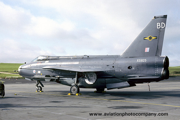 RAF 11 Squadron English Electric Lightning F.6 XS925/BD (1987)