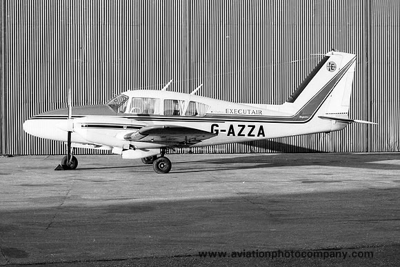 Executair Piper PA-23-250 Aztec D G-AZZA (1974)