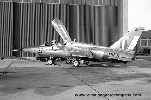 RAF 4 FTS Folland Gnat T.1 XR537/37 (1965)