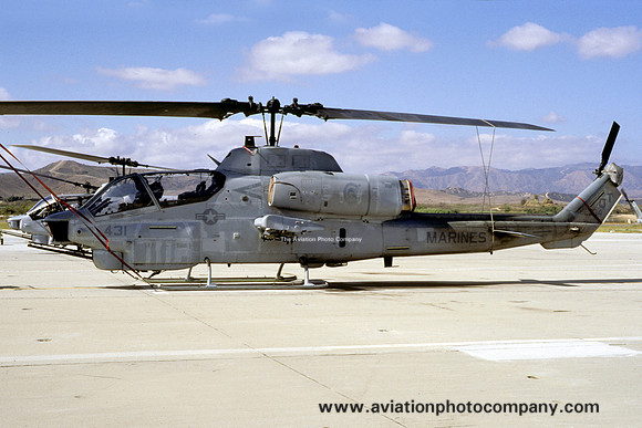 USMC HMT-303 Bell AH-1W 162534/QT-431 (1999)