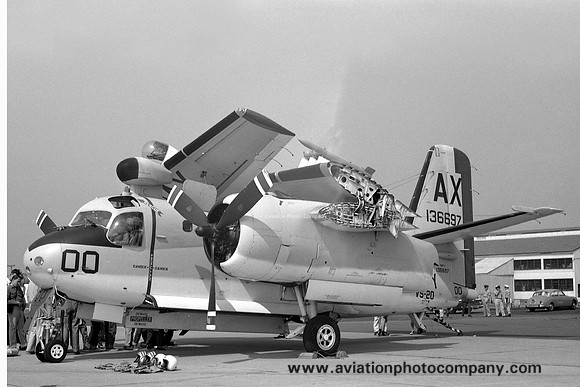 US Navy VS-20 Grumman S-2A Tracker 136697/AX-00 (1964)