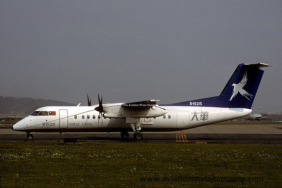 Great China DHC-8-300 B-15215 (1997)